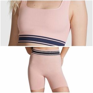 PINK Flip It Seamless Reversible Sports Bra and Shorts Set Size L